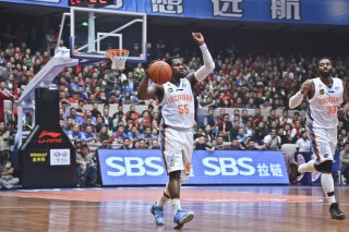 苏宁欲继续保持不败战绩，客场挑战广州恒大